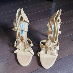 NWOT Steve Madden Cage Nude Heels Size 6